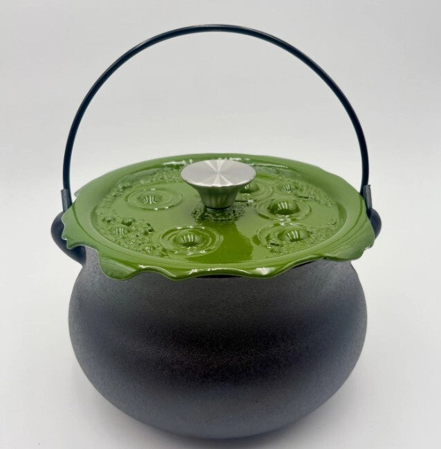 NIB Smith & Clark Cast Iron Witch Cauldron 4QT Pot w/ Green Lid