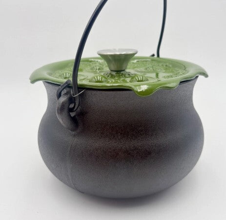 NIB Smith & Clark Cast Iron Witch Cauldron 4QT Pot w/ Green Lid