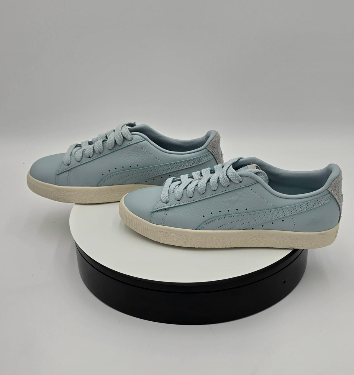 Puma Clyde Premium Frosted Dew Blue Leather Sneakers Mens Size US 8 NIB